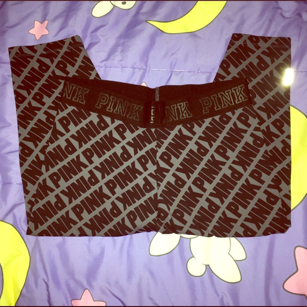 VS Pink ultimate crop yoga leggings